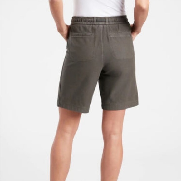 Athleta Olive Farollon Bermuda shorts size 2 - Picture 2 of 5